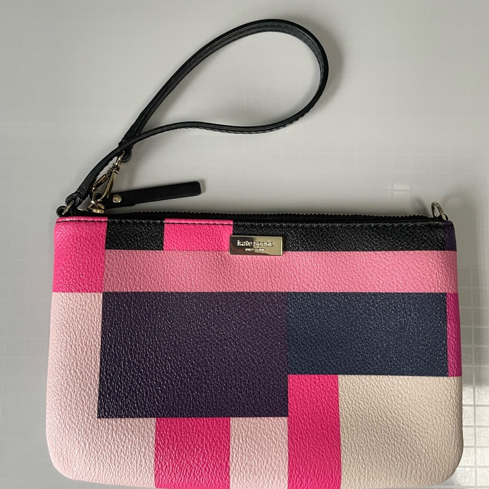New Listing! Kate Spade Wristlet